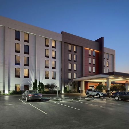 Hampton Inn Louisville Northeast Eksteriør billede