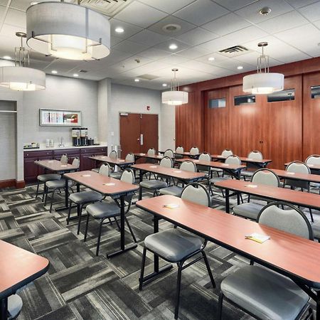 Hampton Inn Louisville Northeast Eksteriør billede