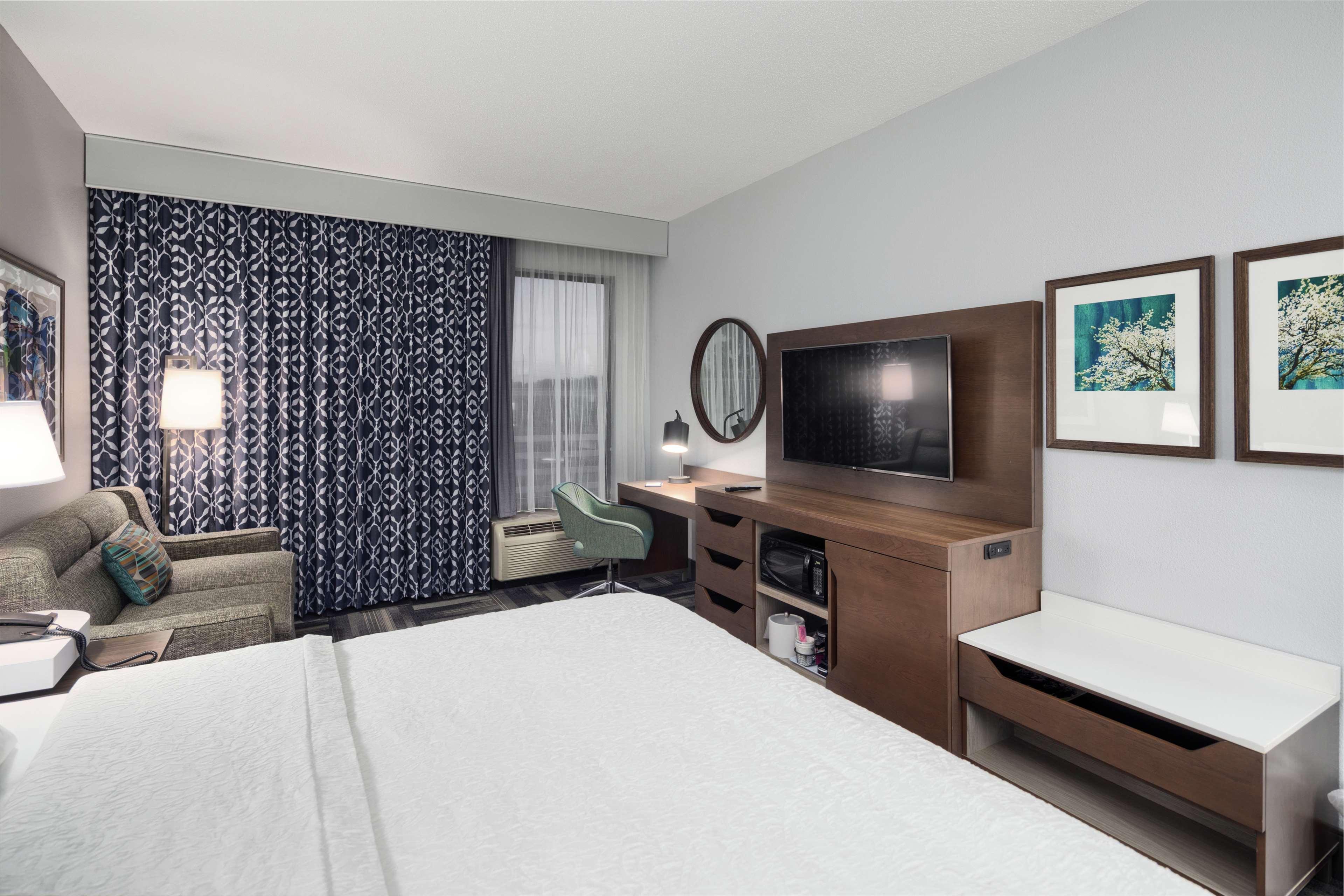 Hampton Inn Louisville Northeast Eksteriør billede
