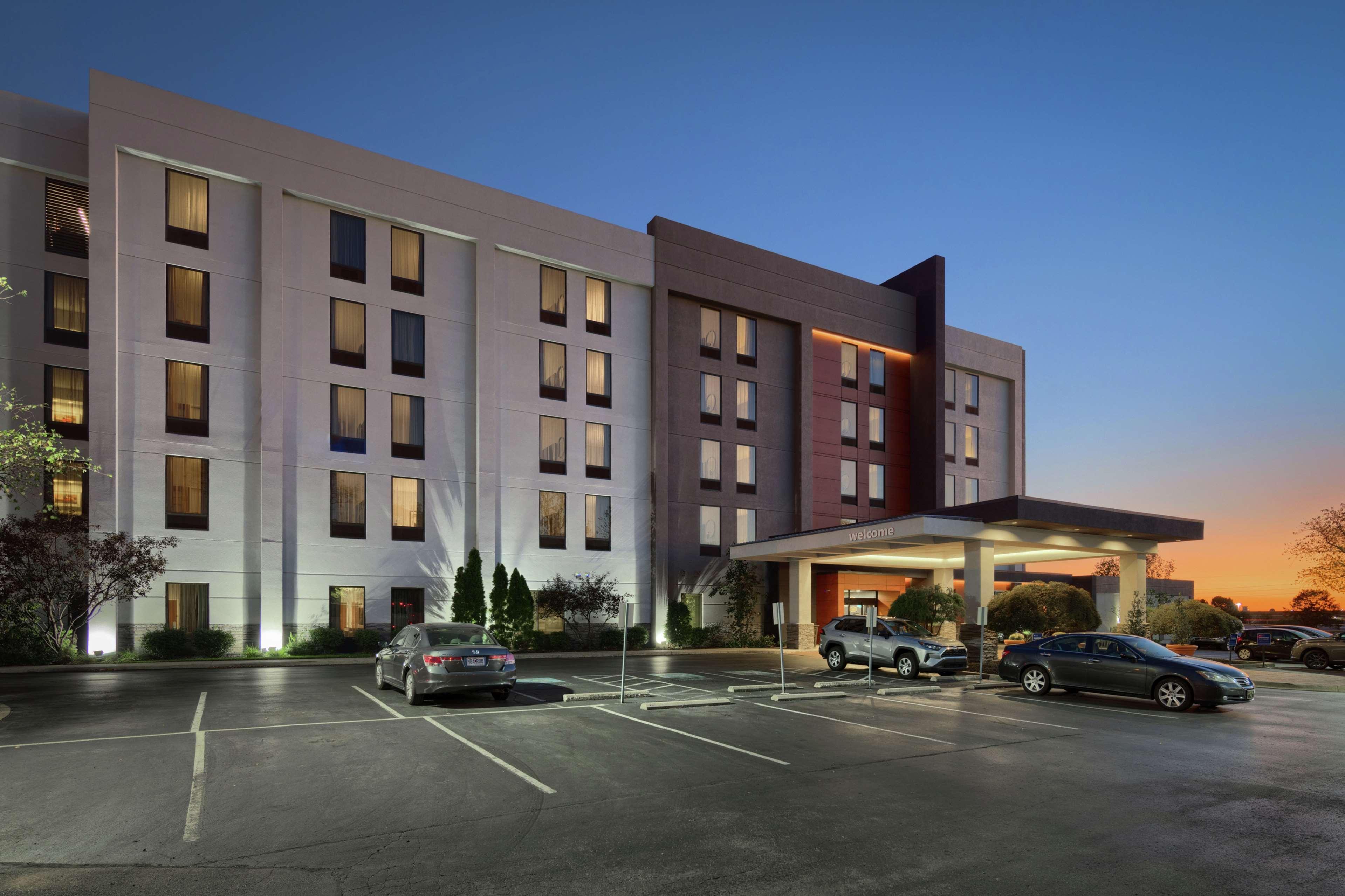 Hampton Inn Louisville Northeast Eksteriør billede
