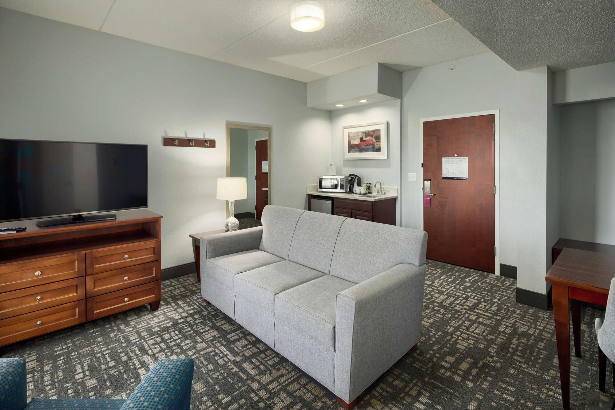 Hampton Inn Louisville Northeast Eksteriør billede