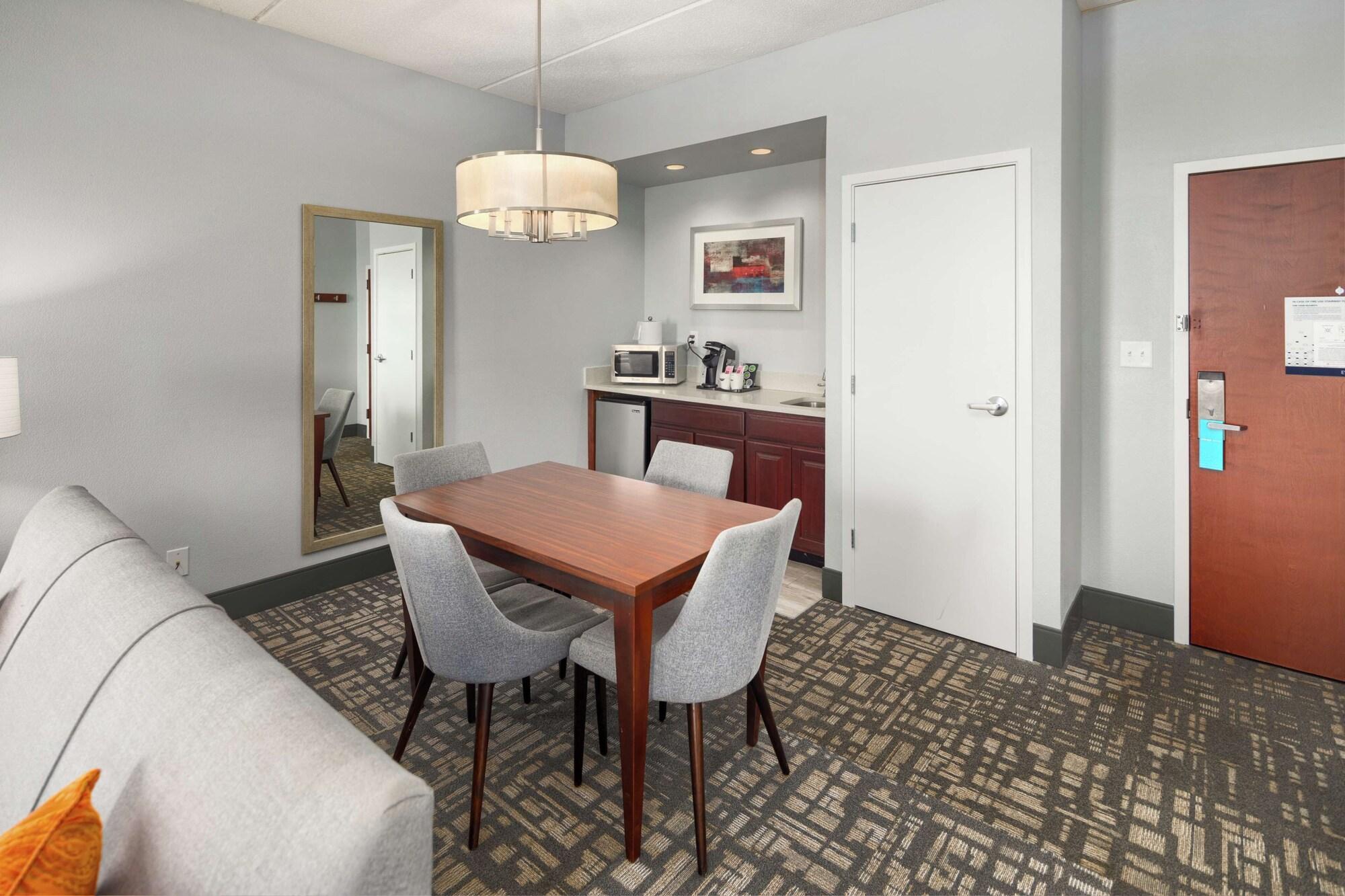 Hampton Inn Louisville Northeast Eksteriør billede