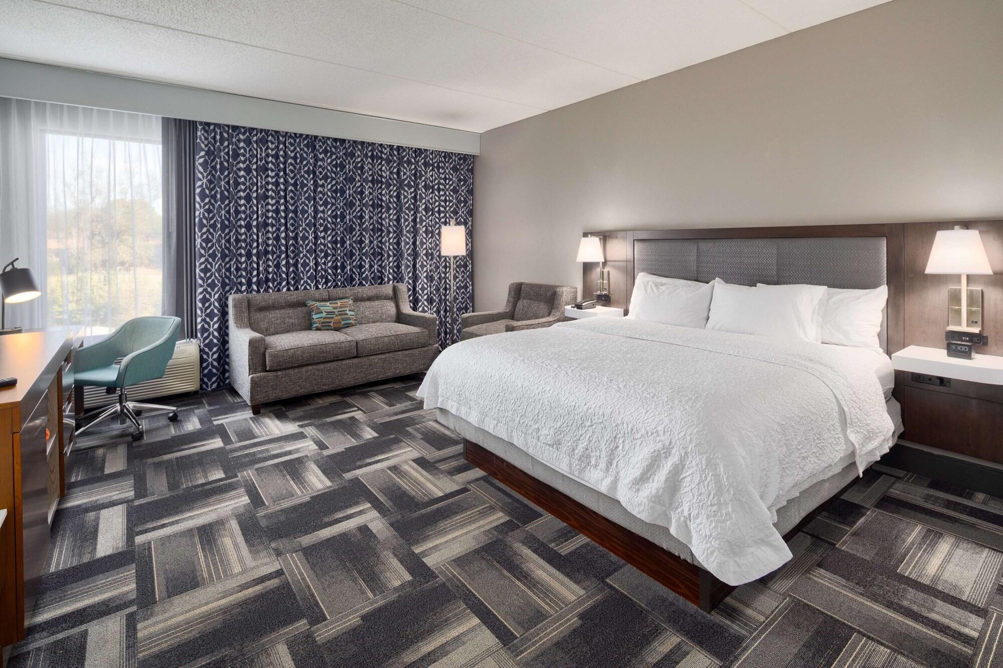 Hampton Inn Louisville Northeast Eksteriør billede