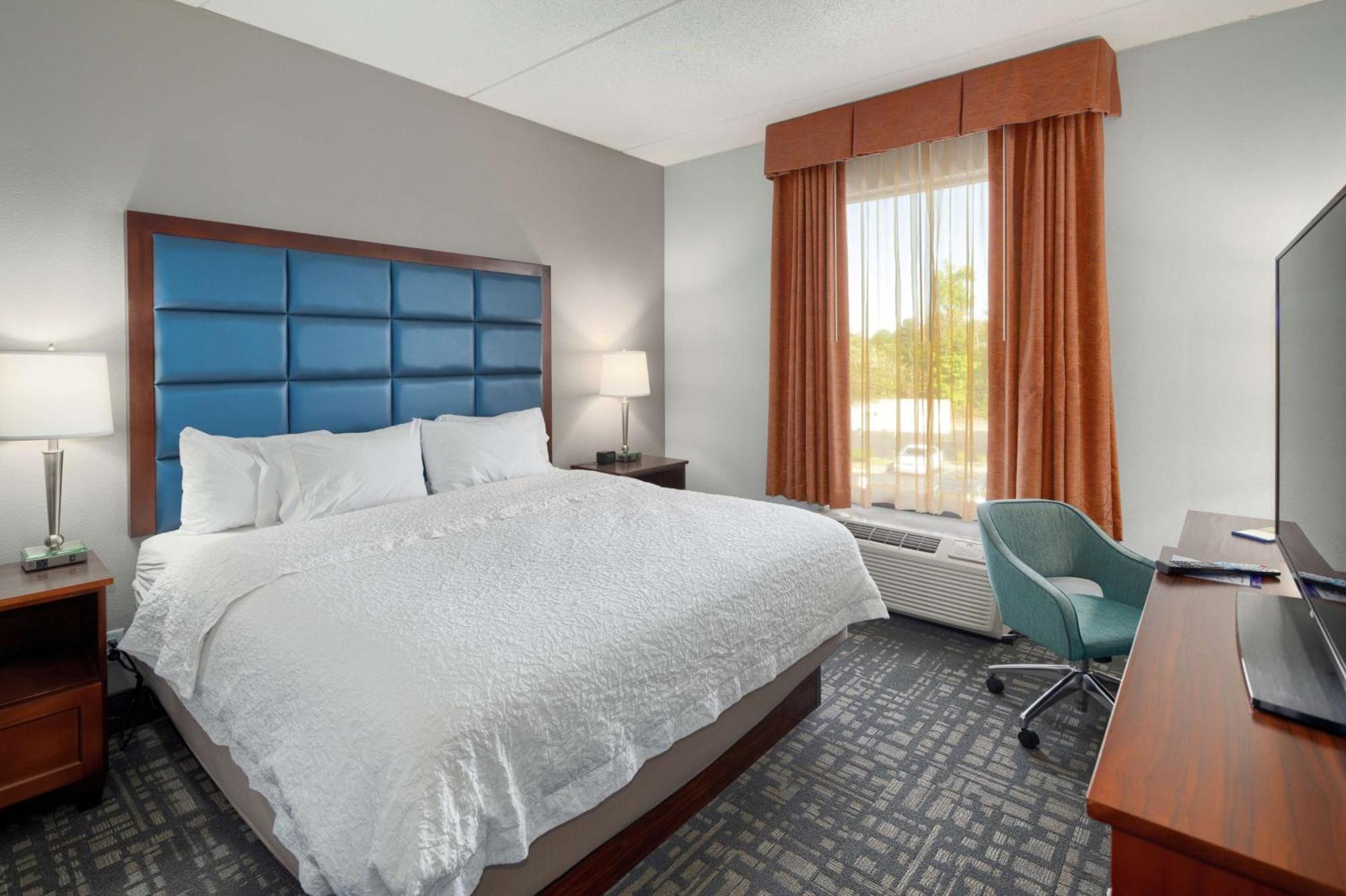 Hampton Inn Louisville Northeast Eksteriør billede