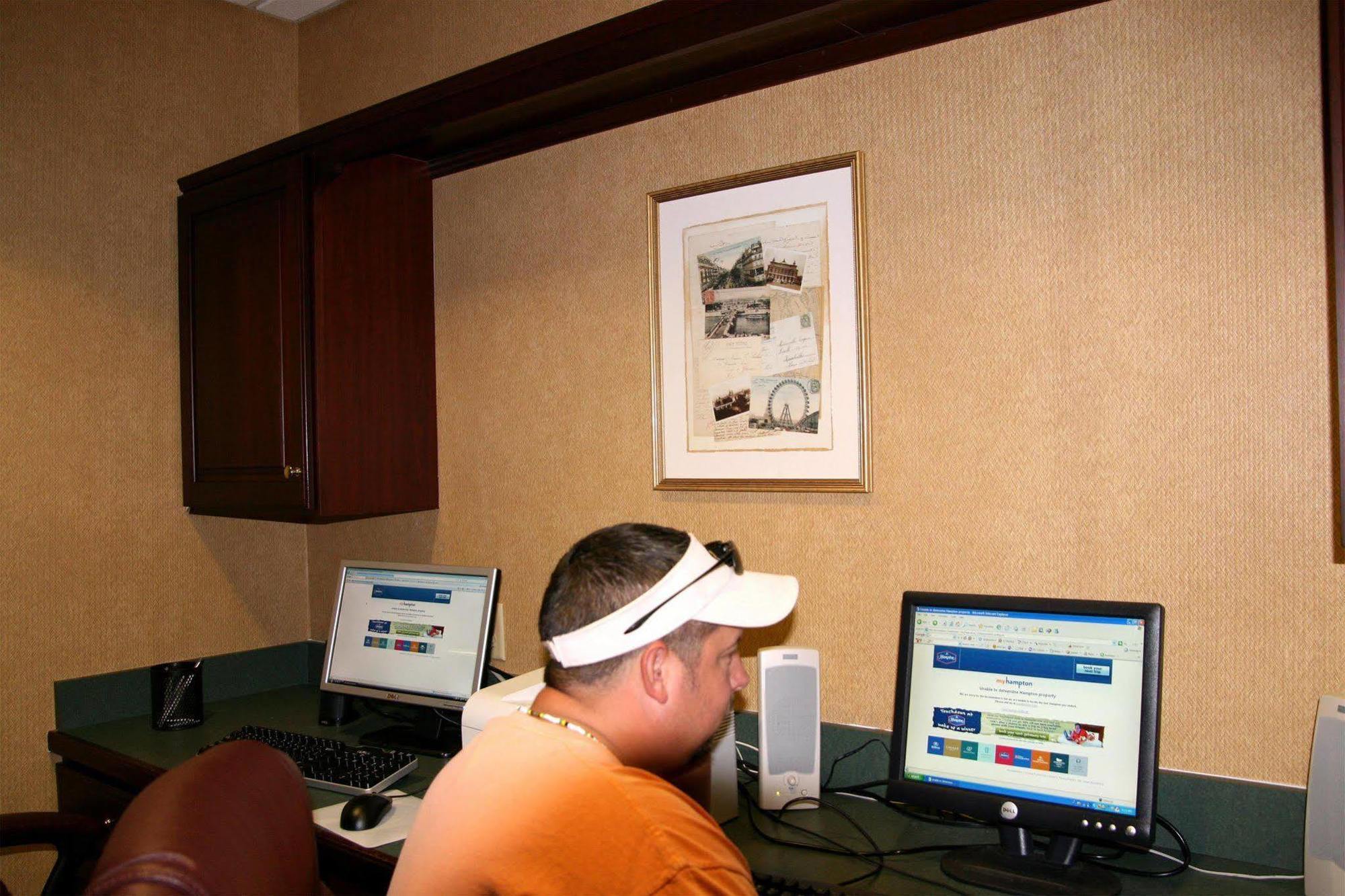 Hampton Inn Louisville Northeast Faciliteter billede